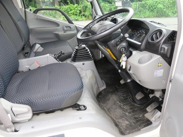Hino DUTRO 2023-07 8311076-24