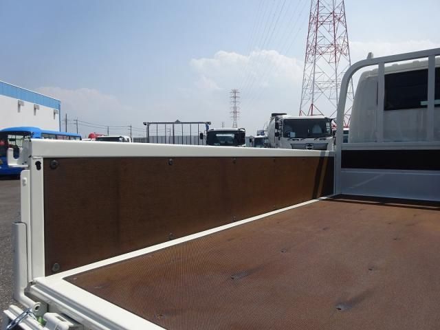 Hino DUTRO 2025-12 8311077-12