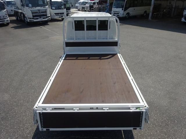 Hino DUTRO 2025-12 8311077-14