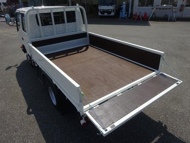 Hino DUTRO 2025-12 8311077-15