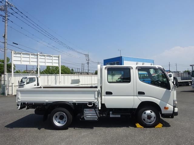 Hino DUTRO 2025-12 8311077-16