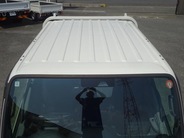 Hino DUTRO 2025-12 8311077-21