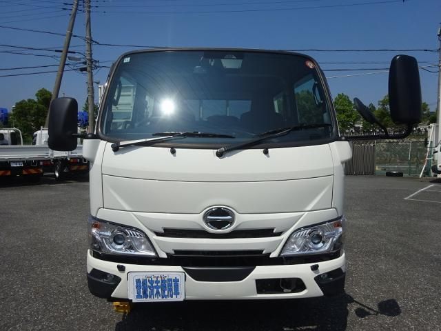 Hino DUTRO 2025-12 8311077-4