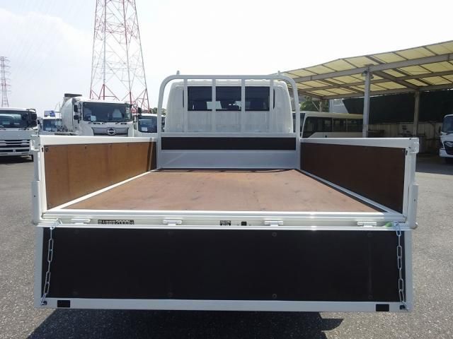 Hino DUTRO 2025-12 8311077-6