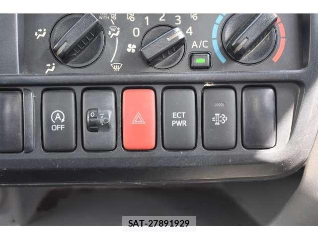 Hino DUTRO 2013-12 8314268-18