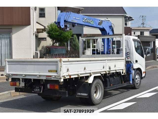 Hino DUTRO 2013-12 8314268-24