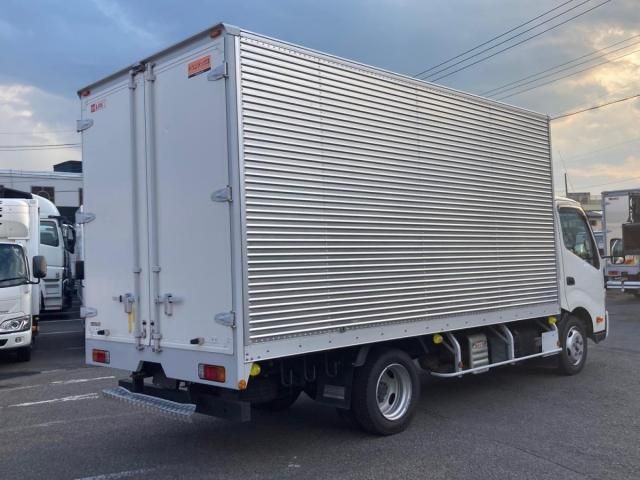 Hino DUTRO 2022-06 8311079-2