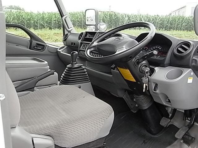 Hino DUTRO 2012-07 8311082-24