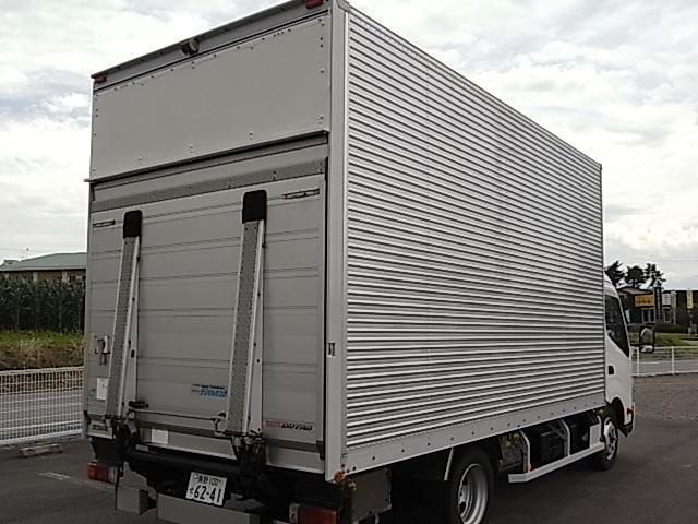 Hino DUTRO 2012-07 8311082-3