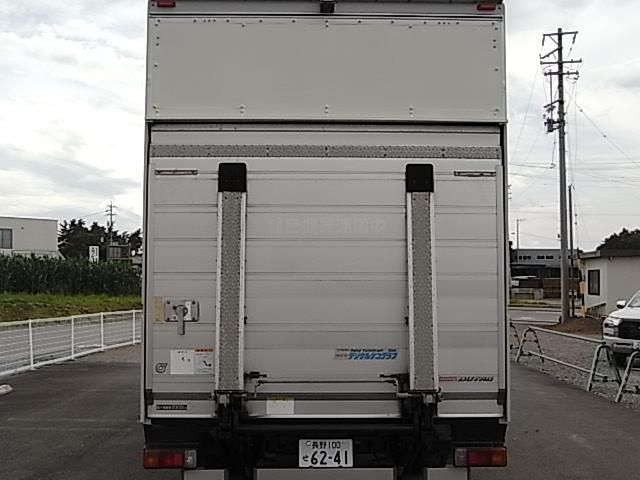 Hino DUTRO 2012-07 8311082-4