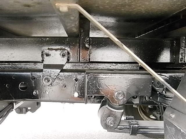 Hino DUTRO 2012-07 8311082-7