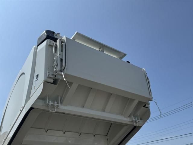 Hino DUTRO 2026-01 8311074-9