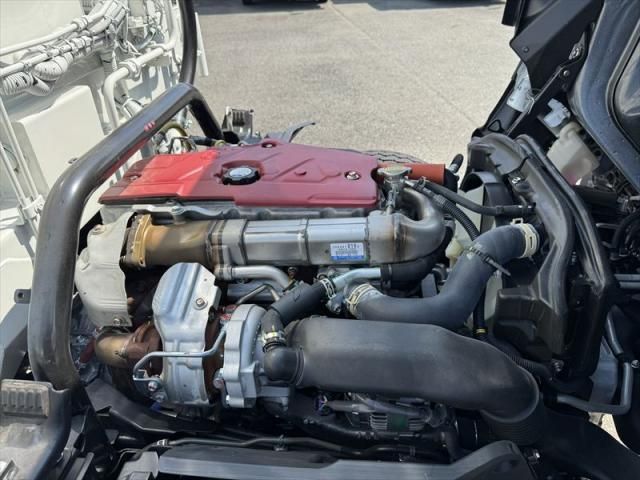 Hino DUTRO 2026-01 8311074-18