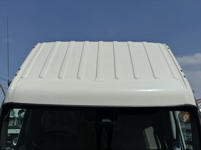Hino DUTRO 2026-01 8311074-19