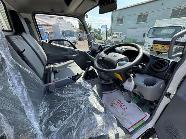 Hino DUTRO 2026-01 8311074-20