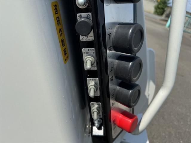 Hino DUTRO 2026-01 8311074-7