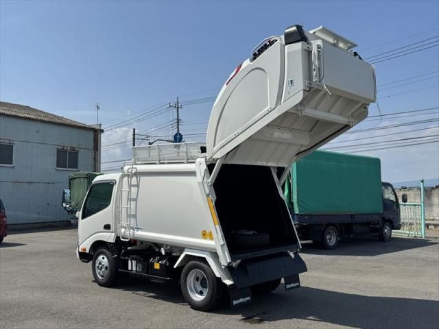 Hino DUTRO 2026-01 8311074-8