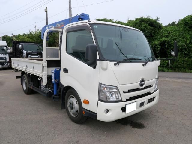 Hino DUTRO 2023-09 8311075-1