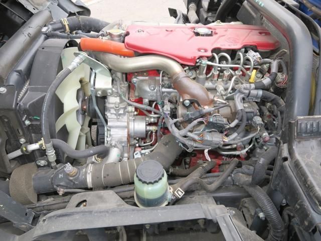 Hino DUTRO 2023-09 8311075-21