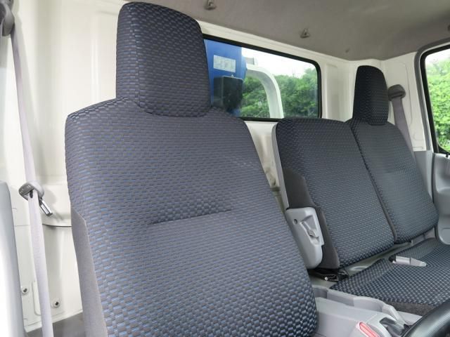 Hino DUTRO 2023-09 8311075-24