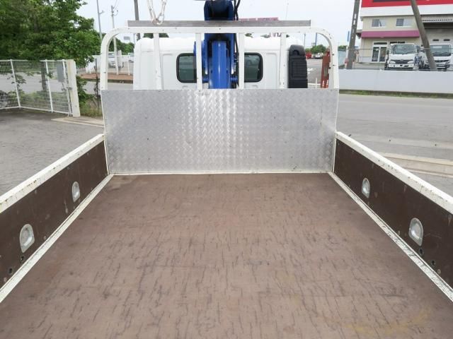Hino DUTRO 2023-09 8311075-7
