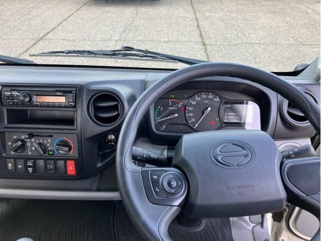 Hino DUTRO 2025-10 8311078-16