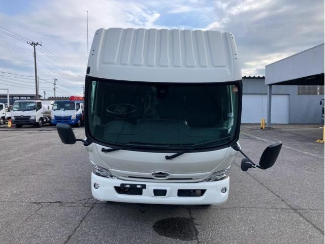 Hino DUTRO 2025-10 8311078-18