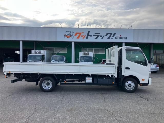 Hino DUTRO 2025-10 8311078-5