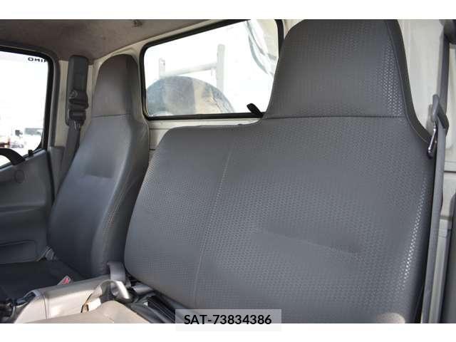 Hino DUTRO 2018-06 8314269-14