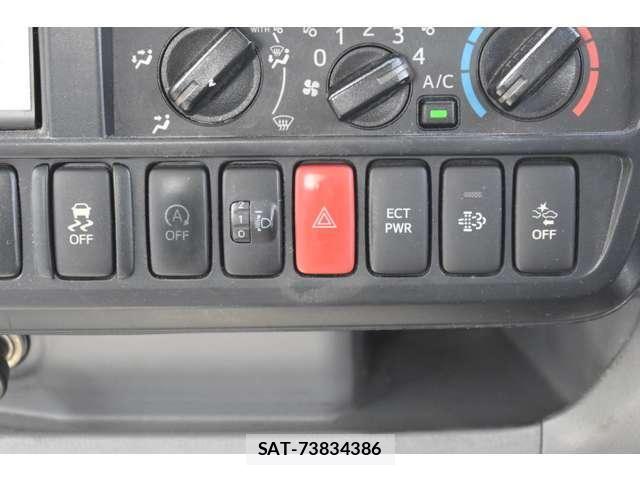 Hino DUTRO 2018-06 8314269-20