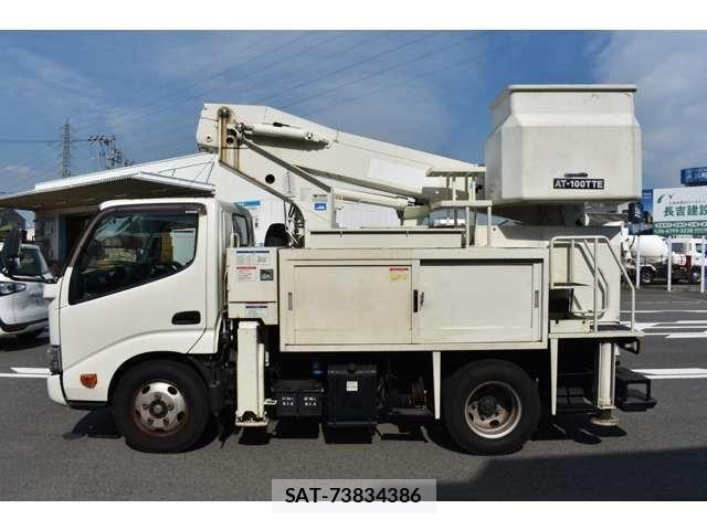 Hino DUTRO 2018-06 8314269-5