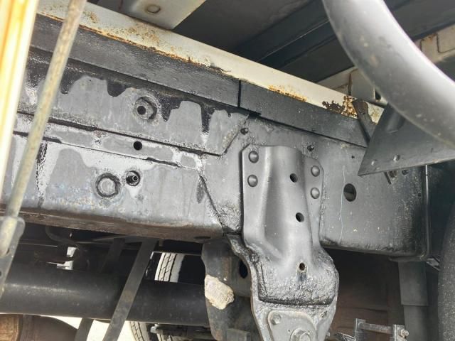 Hino DUTRO 2017-08 8331875-13