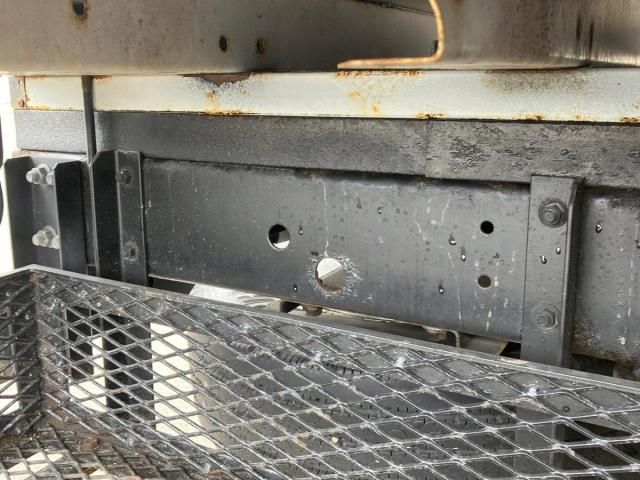 Hino DUTRO 2017-08 8331875-14