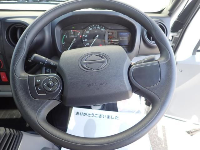 Hino DUTRO 2026-02 8331872-17