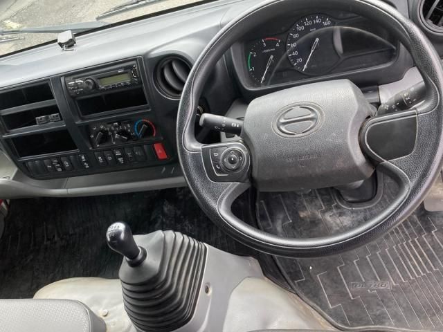 Hino DUTRO 2020-12 8331864-20