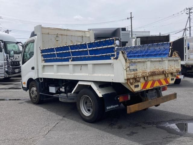 Hino DUTRO 2020-12 8331864-3