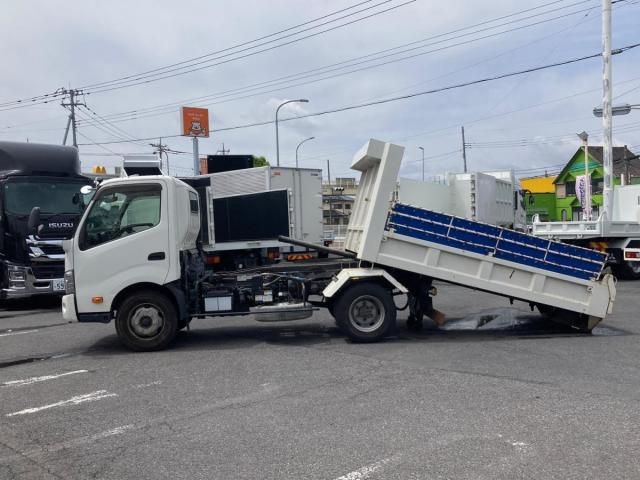 Hino DUTRO 2020-12 8331864-4