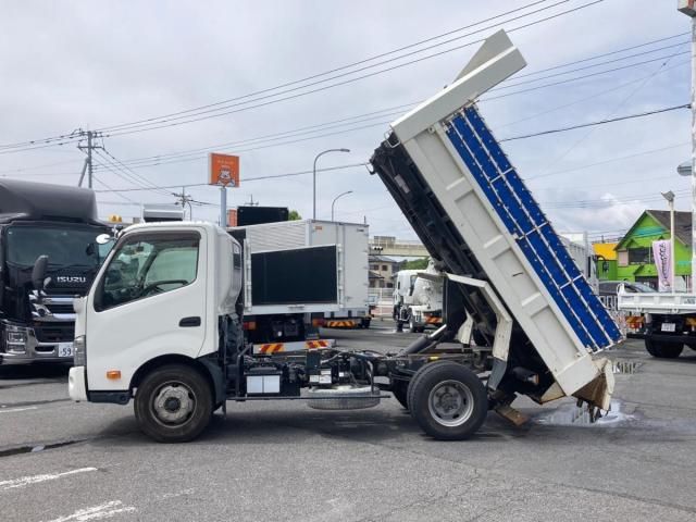 Hino DUTRO 2020-12 8331864-6