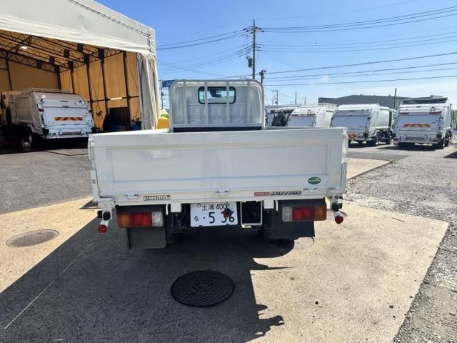 Hino DUTRO 2016-09 8331879-5