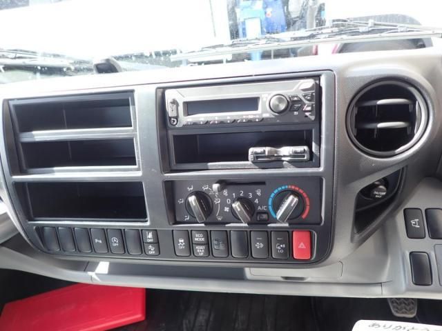 Hino DUTRO 2026-02 8331870-13