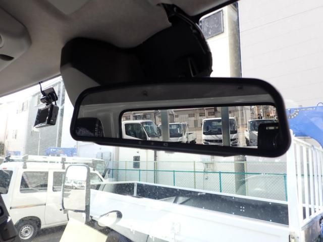 Hino DUTRO 2026-02 8331870-16