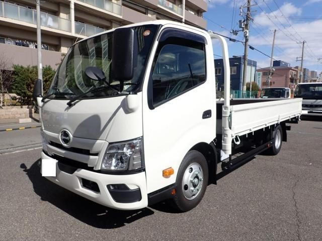 Hino DUTRO 2026-02 8331870-1