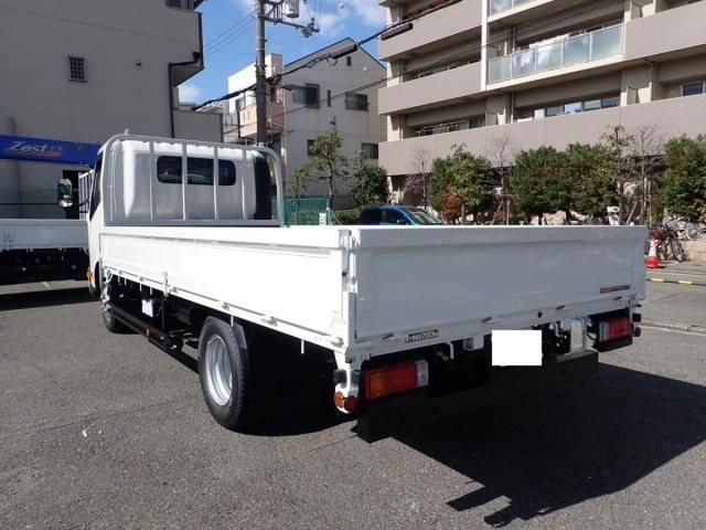 Hino DUTRO 2026-02 8331870-2