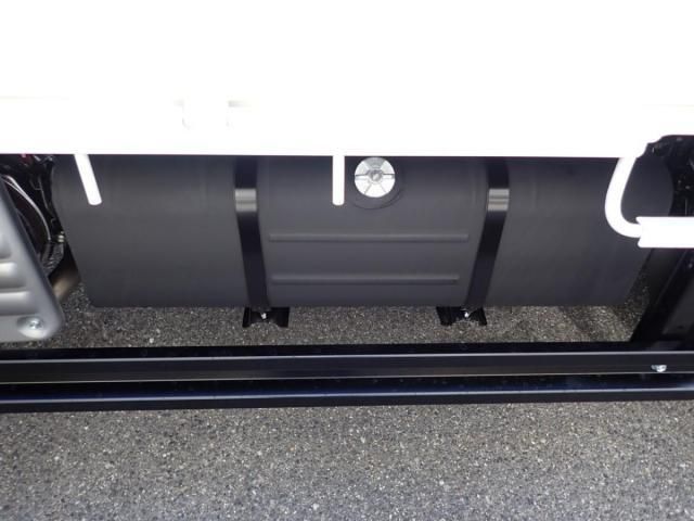 Hino DUTRO 2026-02 8331870-7