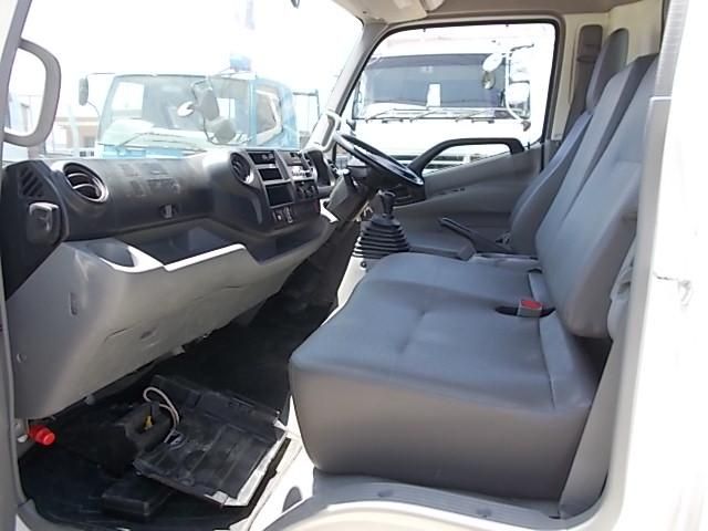 Hino DUTRO 2013-01 8331874-10