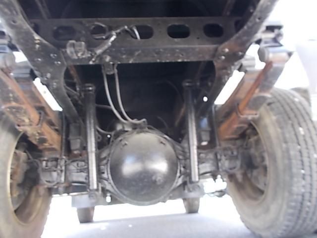 Hino DUTRO 2013-01 8331874-16