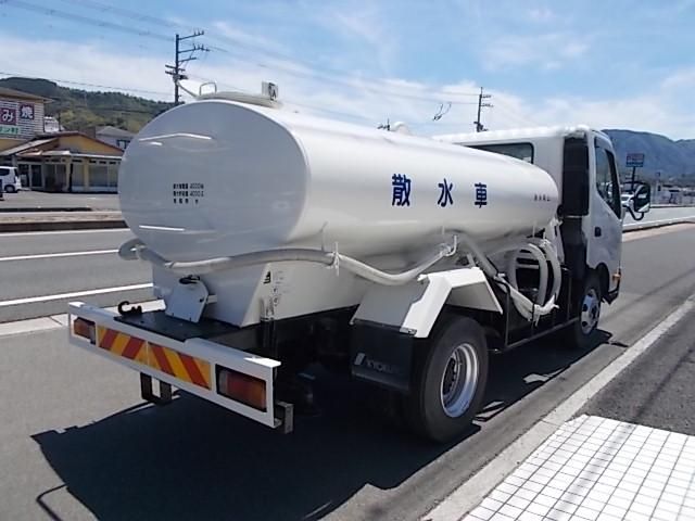 Hino DUTRO 2013-01 8331874-4