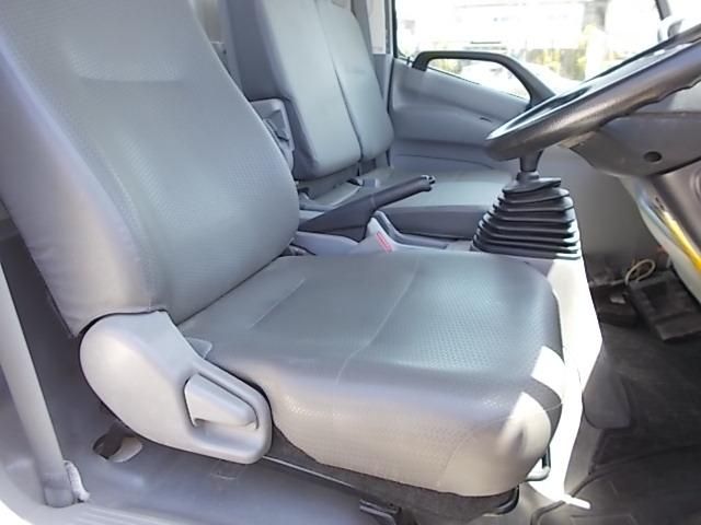 Hino DUTRO 2013-01 8331874-7