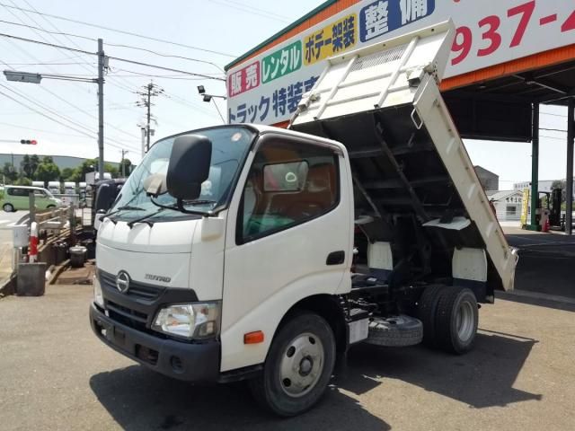 Hino DUTRO 2019-08 8331873-0
