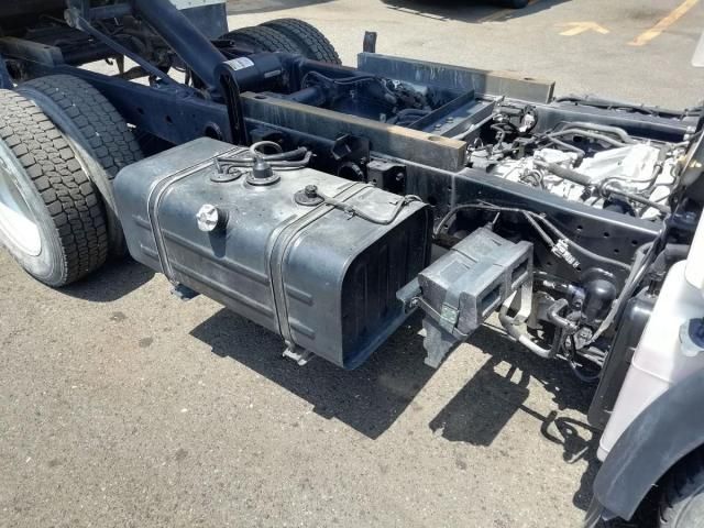 Hino DUTRO 2019-08 8331873-11